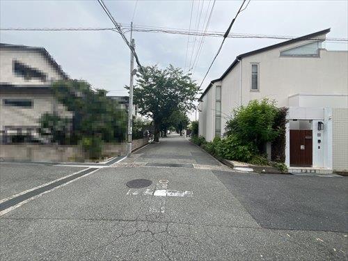 北西側道路