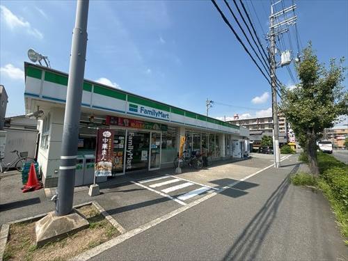 ファミリーマート豊中夕日丘店