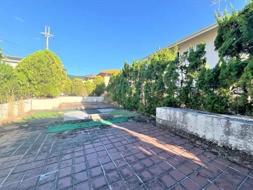 玄関ポーチ（2025年10月撮影）