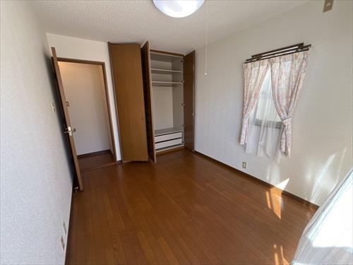 洋室6帖（南側）