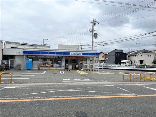 ローソン豊中桜の町1丁目店 410m