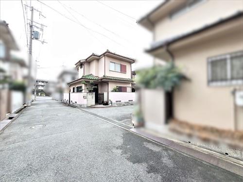 前面道路（2025年10月撮影）