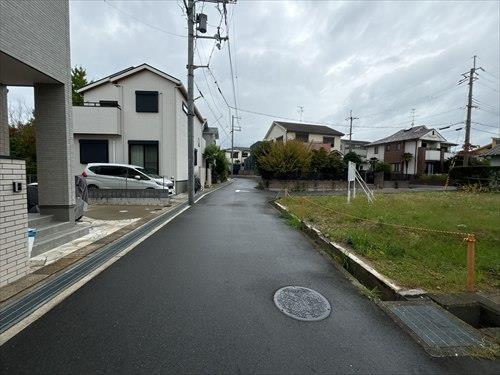 西側道路