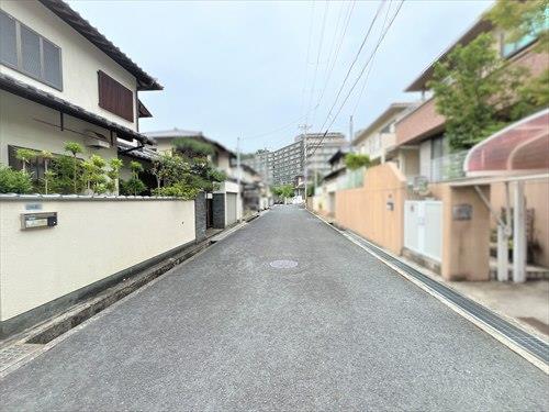 前面道路（2025年5月撮影）