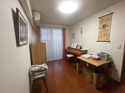 東側洋室約6.2帖