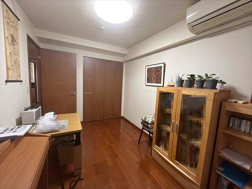 東側洋室約6.2帖