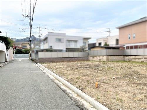 前面道路（2025年11月撮影）