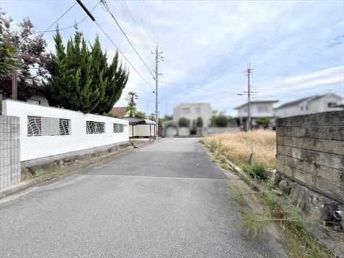 前面道路（2025年10月撮影）