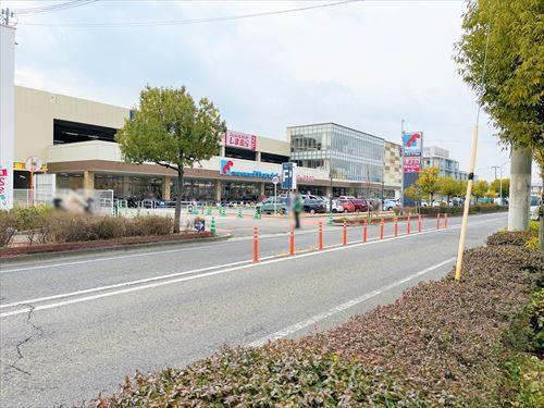 万代　西宮前浜店