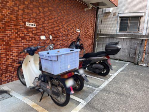バイク置き場