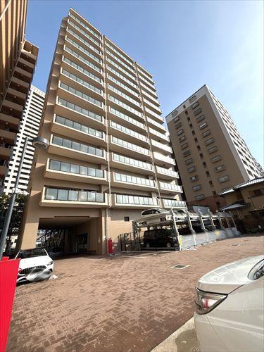 外観（駐車場側より）