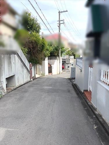 前面道路　西側より