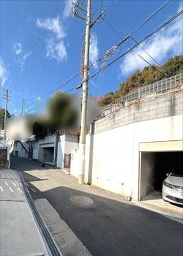 前面道路　東側より