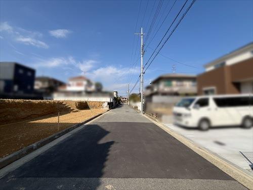 前面道路(北側から南側) 前面道路(北側から南側)
