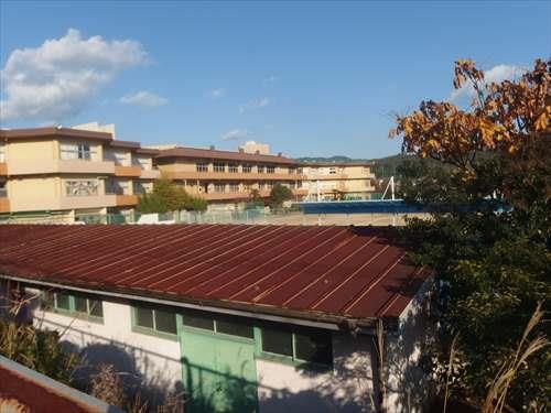 川西市立牧の台小学校まで370m 川西市立牧の台小学校まで370m