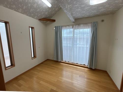 ２階南側洋室（2）約5.6帖