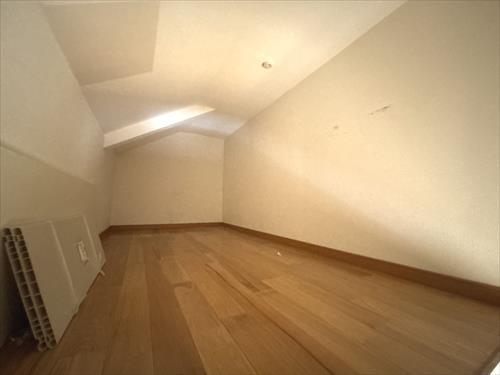 屋根裏収納