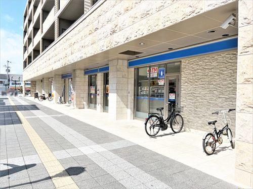 ｢ローソン阪急桜井駅前店｣まで320m
