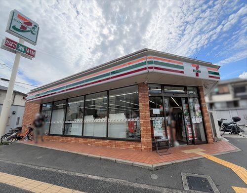 セブンイレブン豊中浜1丁目店まで690m