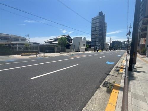 前道道路(北側から撮影) 前道道路(北側から撮影)