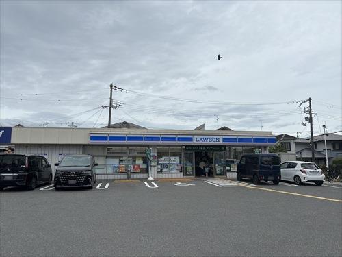 ローソン豊中上野東一丁目店 200m ローソン豊中上野東一丁目店 200m