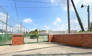 川西市立緑台中学校