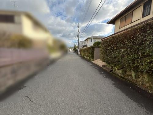 前面道路（2025年12月撮影）