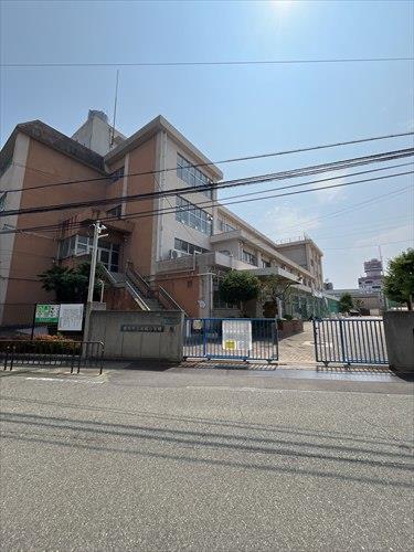 箕輪小学校