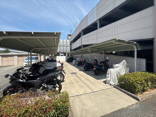 バイク置き場
