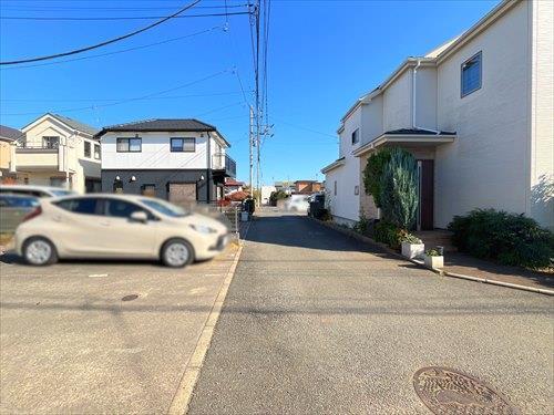 前面道路(東側)