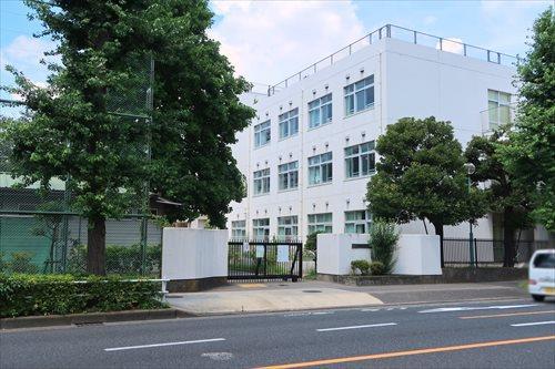 昭島市立つつじが丘小学校330m