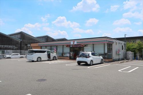 セブンイレブン昭島武蔵野3丁目店520m