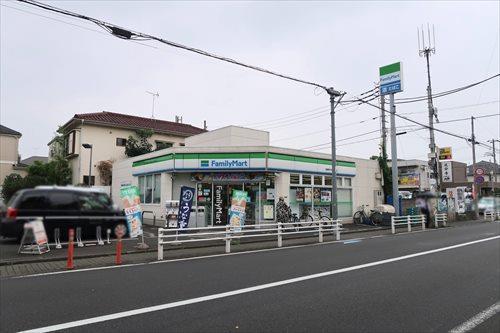 ファミリーマート武蔵野中央公園前360m