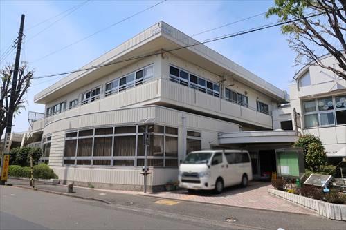 国分寺市立光図書館1060m