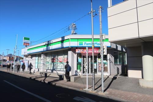 ファミリーマート玉川上水駅西店340m