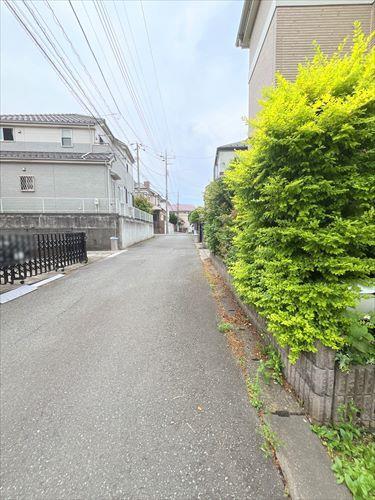 前面道路(東側)