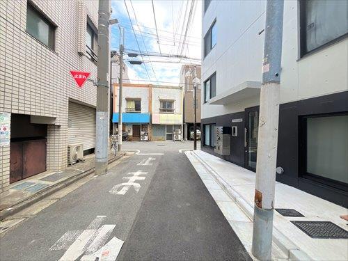 前面道路(北側)