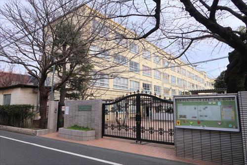 中野区立第七中学校540m