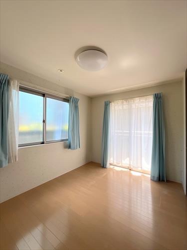 洋室約6帖(東側)