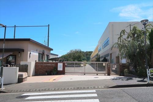 八王子市立みなみ野君田小学校1020m