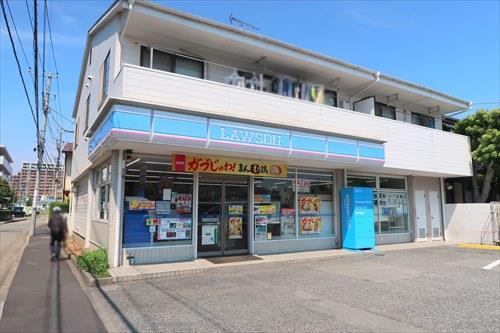 ローソン立川羽衣町3丁目店890m