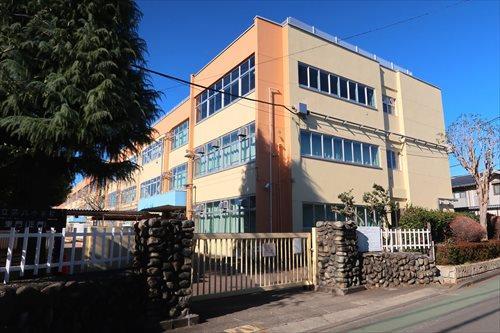 国立市立国立第六小学校770m