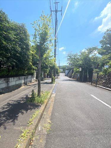 前面道路(南側) 前面道路(南側)