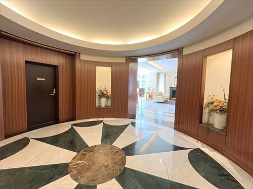 エントランスロビー