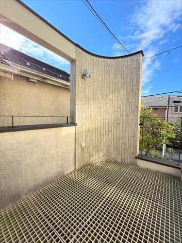 バルコニー(グレーチング仕上)