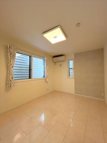 洋室約6.0帖(西側)