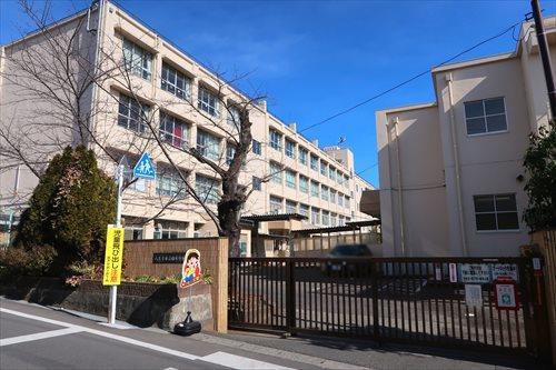 八王子市立由木中央小学校610m 八王子市立由木中央小学校610m