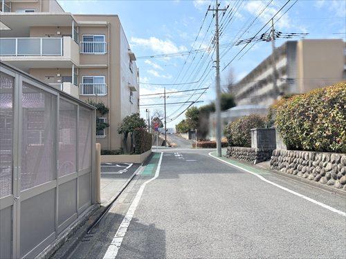 前面道路　北西側(2026年3月撮影)
