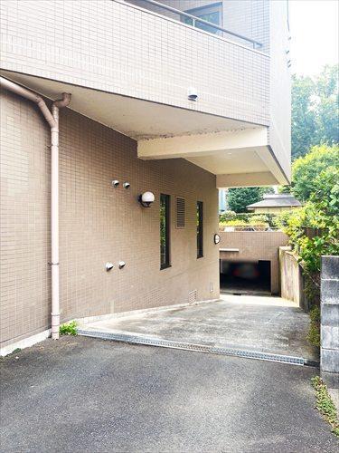 駐車場入口