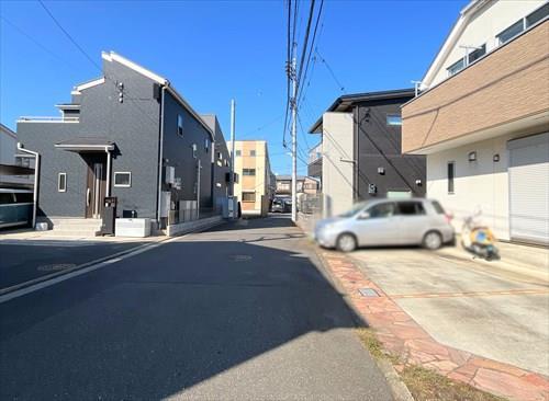 前面道路(南西側)